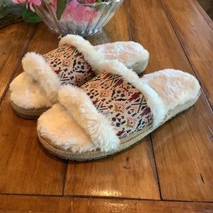 Fuzzy cozy slides